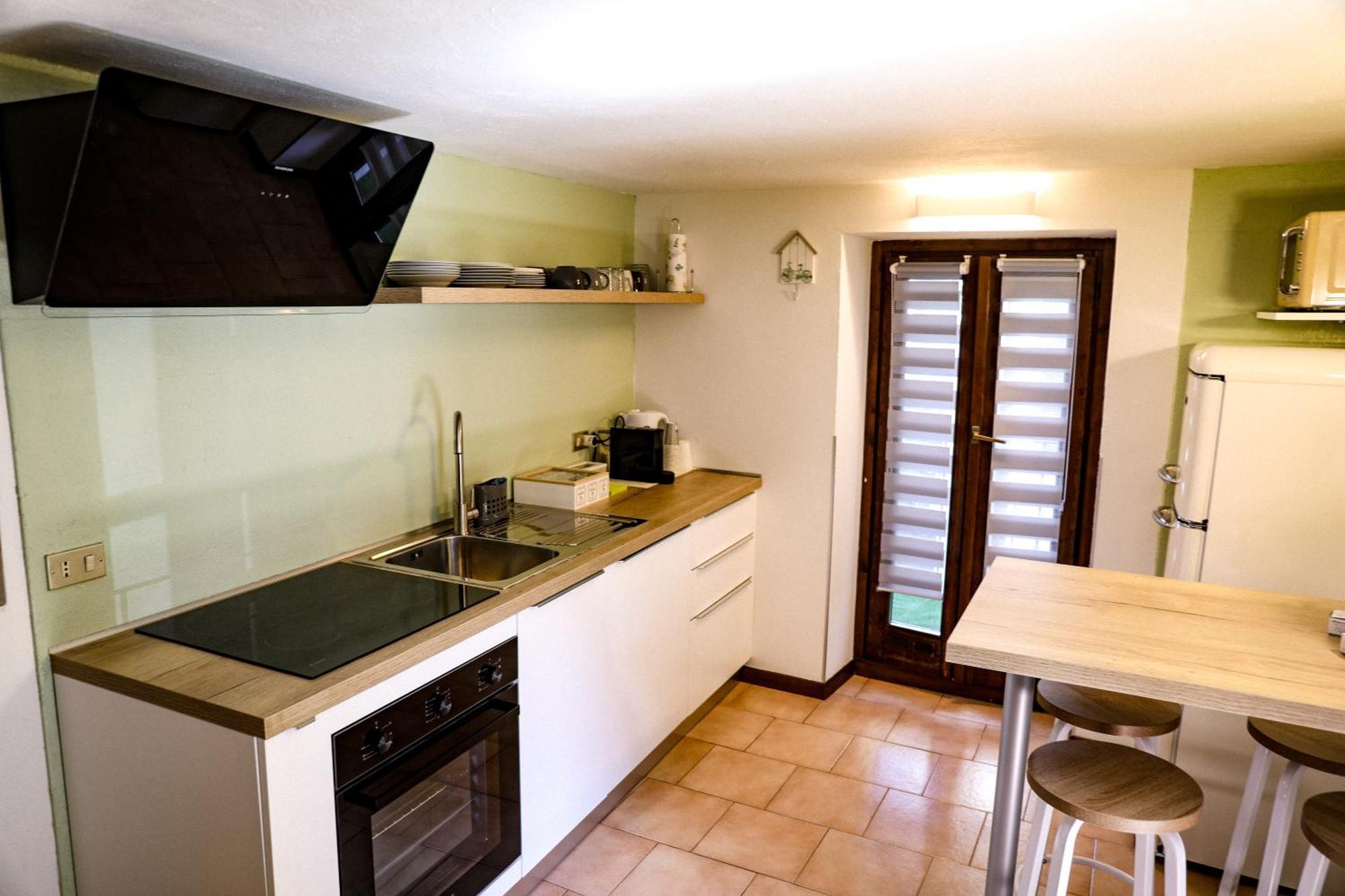 Vittoria Holiday House - Tulip Apartment And Tulip Room Stresa Kültér fotó
